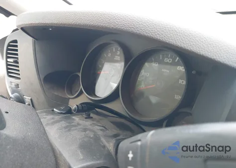 2010 Chevrolet Silverado C1500 z USA, uszkodzony, nr VIN 1GCPCPE09AZ164688